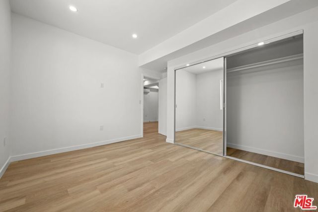 8425 S Western Avenue, Los Angeles, CA 90047