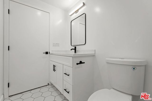 8425 S Western Avenue, Los Angeles, CA 90047