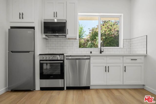 8425 S Western Avenue, Los Angeles, CA 90047