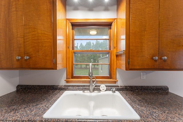 811 Pandora Drive NE, Fridley, MN 55432