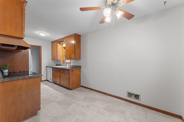 811 Pandora Drive NE, Fridley, MN 55432