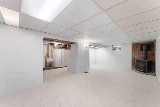 811 Pandora Drive NE, Fridley, MN 55432