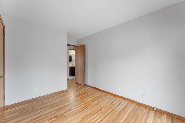 811 Pandora Drive NE, Fridley, MN 55432