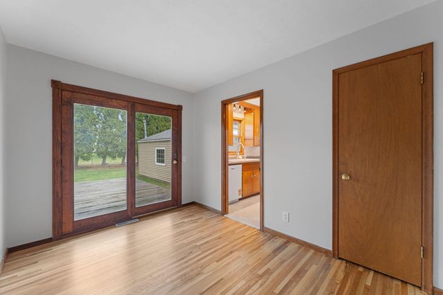 811 Pandora Drive NE, Fridley, MN 55432