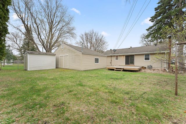 811 Pandora Drive NE, Fridley, MN 55432