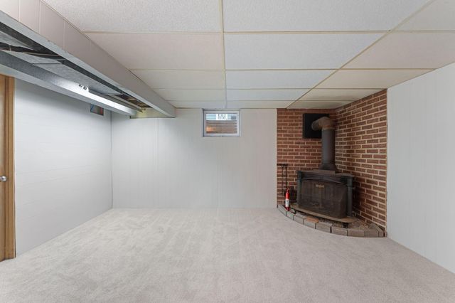 811 Pandora Drive NE, Fridley, MN 55432