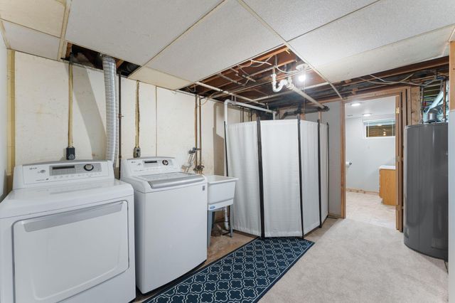 811 Pandora Drive NE, Fridley, MN 55432