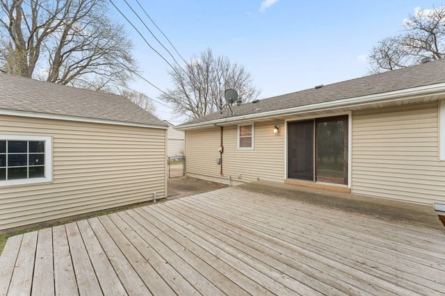 811 Pandora Drive NE, Fridley, MN 55432