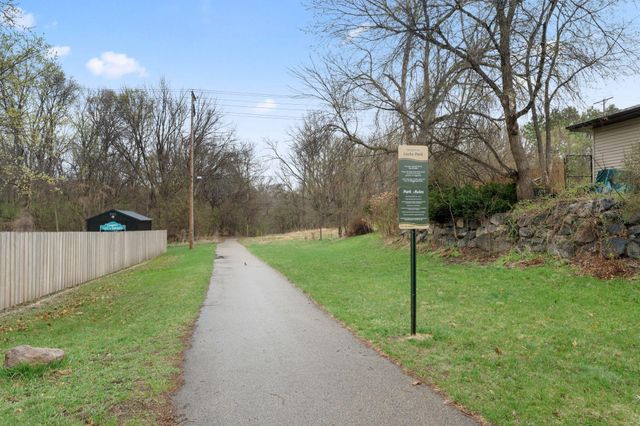 811 Pandora Drive NE, Fridley, MN 55432