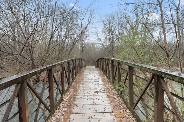 811 Pandora Drive NE, Fridley, MN 55432