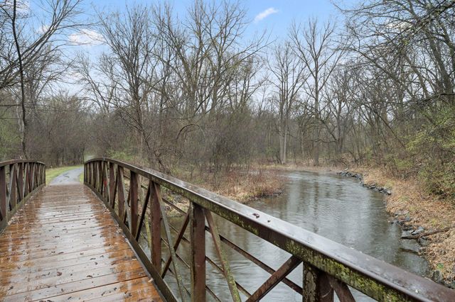 811 Pandora Drive NE, Fridley, MN 55432