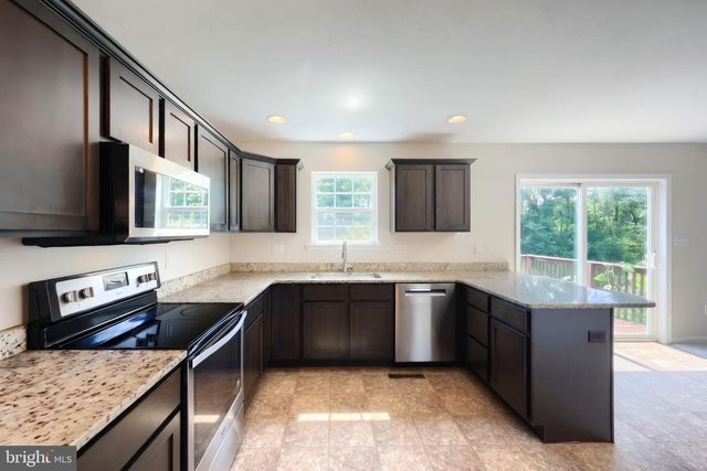 98 CLOVER RUN, Abbottstown, PA 17301