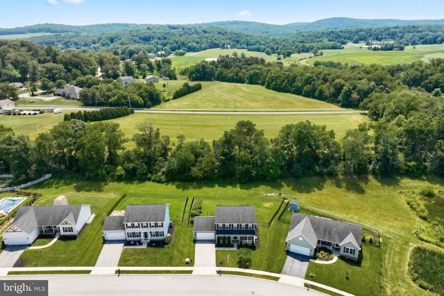 98 CLOVER RUN, Abbottstown, PA 17301