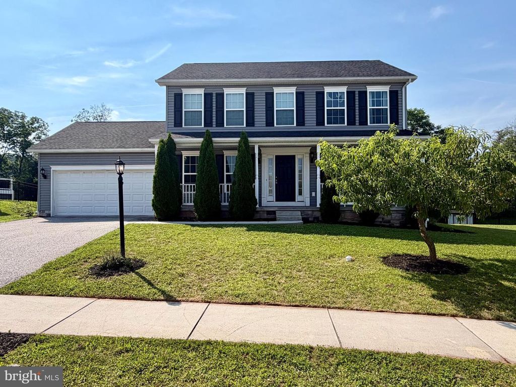 Image 1 of property listing at 98 CLOVER RUN, Abbottstown, PA 17301