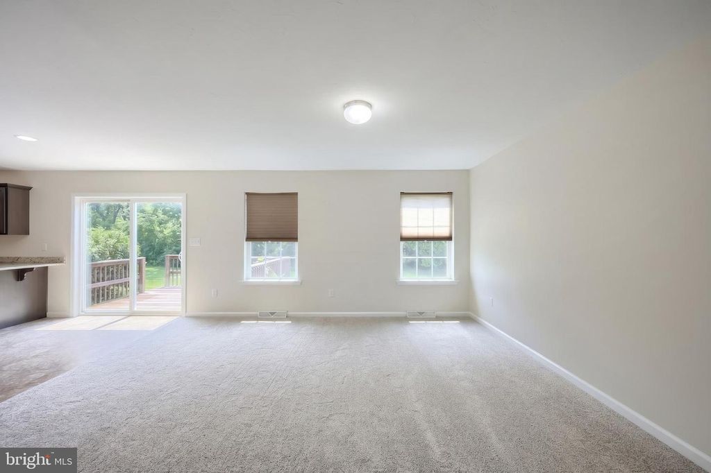 Image 18 of property listing at 98 CLOVER RUN, Abbottstown, PA 17301