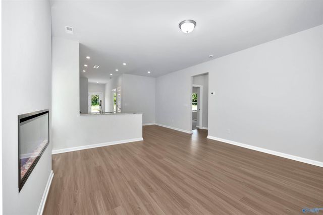 7212 Fox Glen Circle SE, Owens Cross Roads, AL 35763