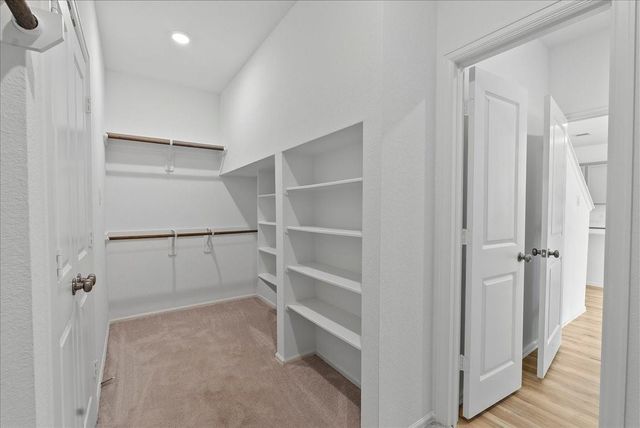 15542 Blue Lake Drive, Mont Belvieu, TX 77523