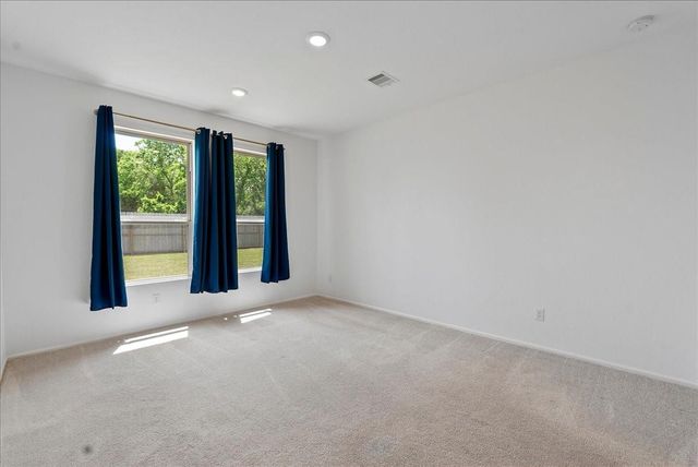 15542 Blue Lake Drive, Mont Belvieu, TX 77523