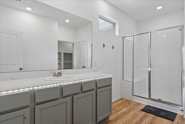 15542 Blue Lake Drive, Mont Belvieu, TX 77523