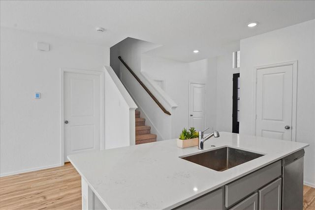 15542 Blue Lake Drive, Mont Belvieu, TX 77523