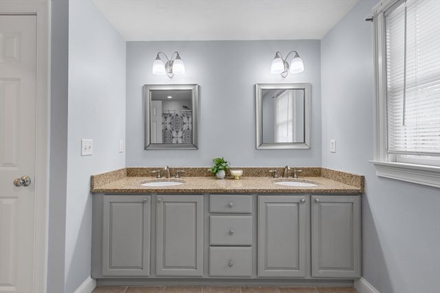 1 Anthonys Way, Mashpee, MA 02649