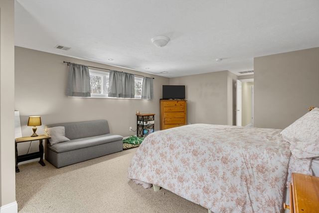 1 Anthonys Way, Mashpee, MA 02649