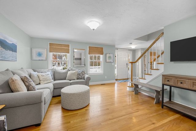 1 Anthonys Way, Mashpee, MA 02649