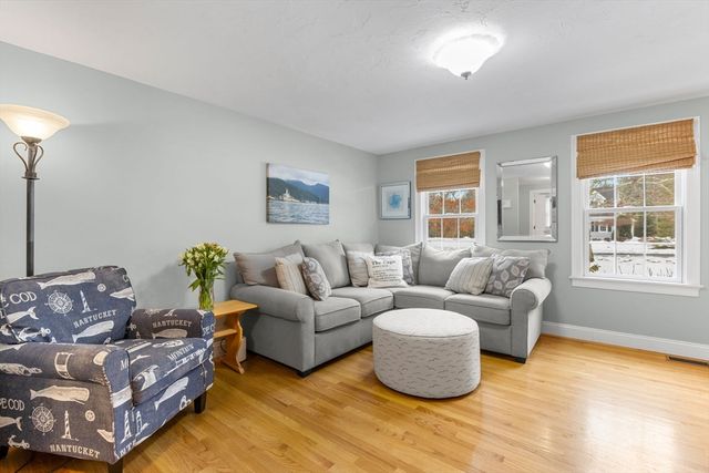 1 Anthonys Way, Mashpee, MA 02649