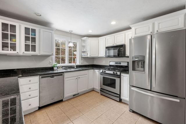 1 Anthonys Way, Mashpee, MA 02649