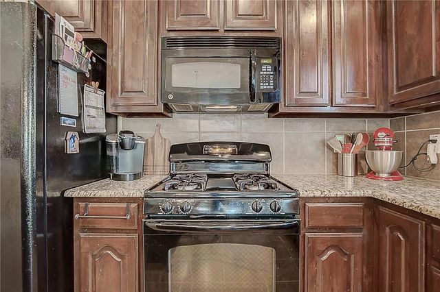 5009 Holliday Drive, Fort Worth, TX 76244