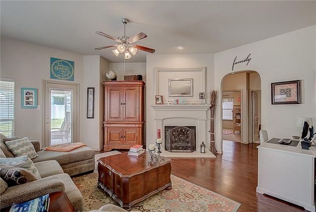 5009 Holliday Drive, Fort Worth, TX 76244