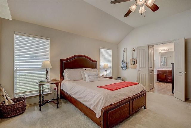 5009 Holliday Drive, Fort Worth, TX 76244