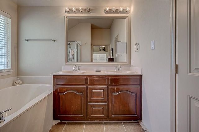 5009 Holliday Drive, Fort Worth, TX 76244