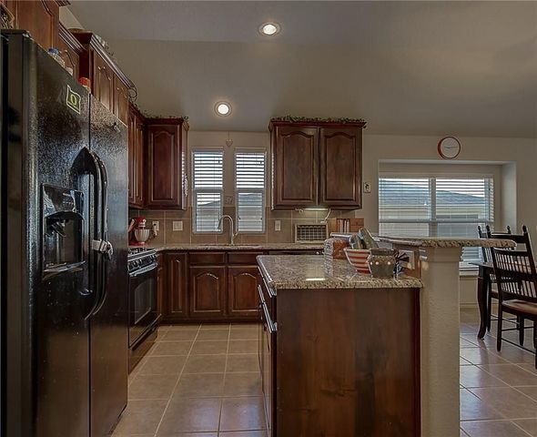 5009 Holliday Drive, Fort Worth, TX 76244