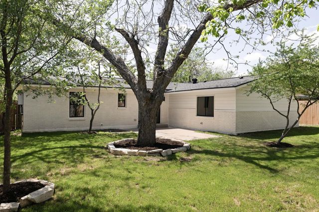 2200 Bristol DR, Austin, TX 78723