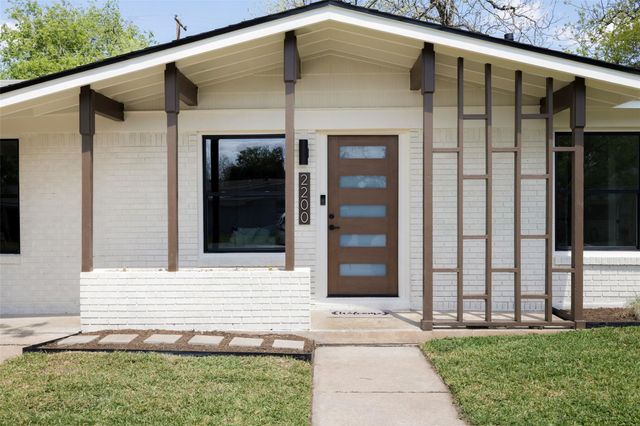 2200 Bristol DR, Austin, TX 78723