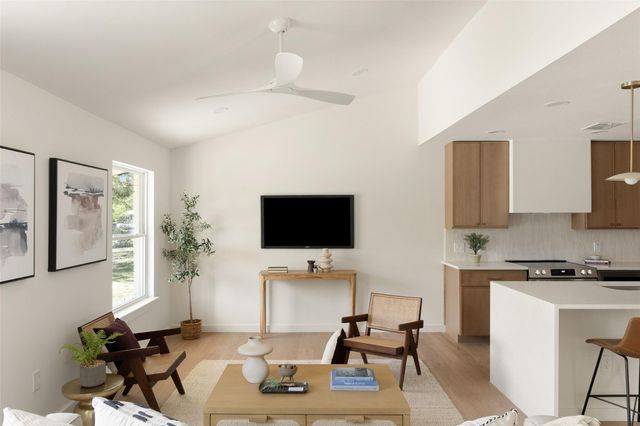 2200 Bristol DR, Austin, TX 78723