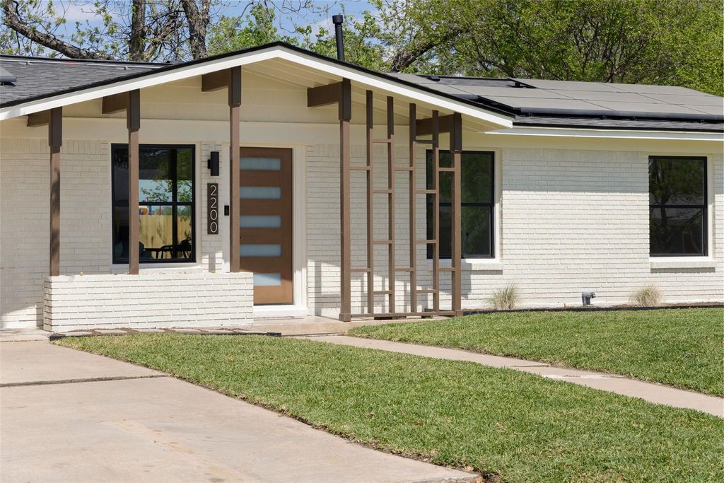 2200 Bristol DR, Austin, TX 78723