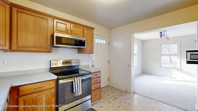 433 Dorrance Place, Lansing, MI 48912