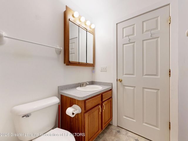 433 Dorrance Place, Lansing, MI 48912