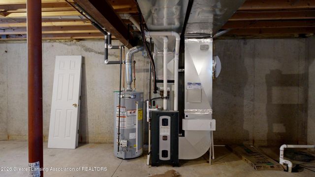 433 Dorrance Place, Lansing, MI 48912