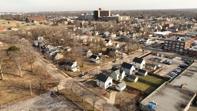 433 Dorrance Place, Lansing, MI 48912