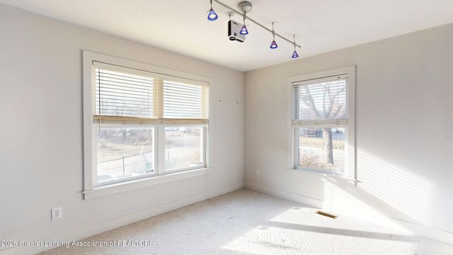 433 Dorrance Place, Lansing, MI 48912