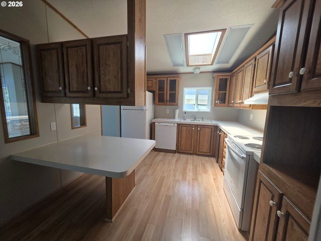 1901 Se MINTER BRIDGE Rd 38, Hillsboro, OR 97123