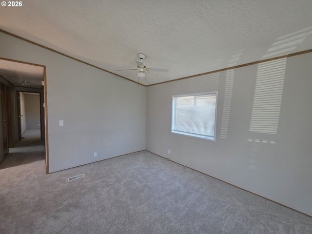 1901 Se MINTER BRIDGE Rd 38, Hillsboro, OR 97123