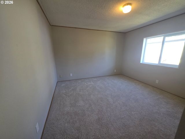 1901 Se MINTER BRIDGE Rd 38, Hillsboro, OR 97123