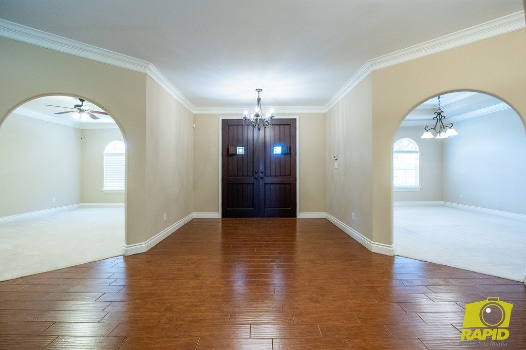 Image 6 of property listing at 6014 Kingsbridge Dr, San Angelo, TX 76901