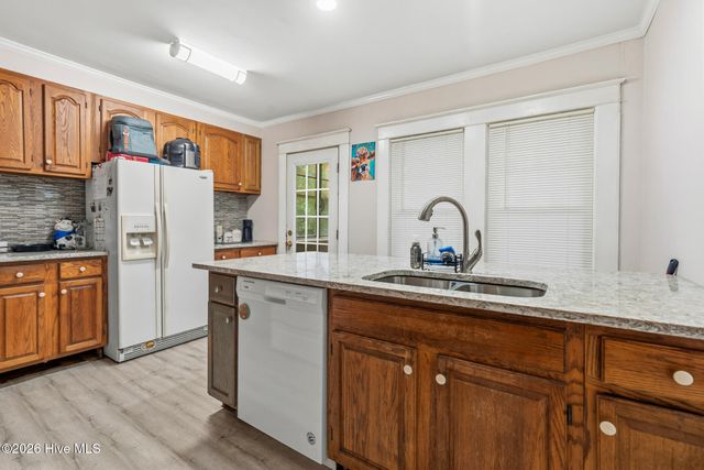 120 W Philadelphia Avenue, Pinebluff, NC 28373