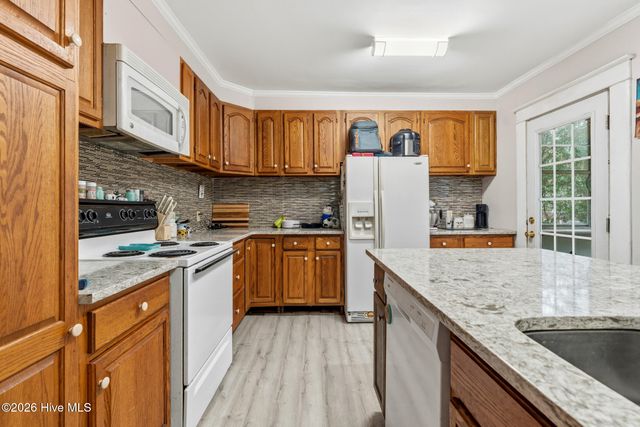 120 W Philadelphia Avenue, Pinebluff, NC 28373