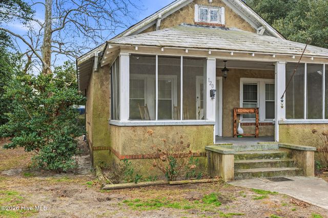 120 W Philadelphia Avenue, Pinebluff, NC 28373